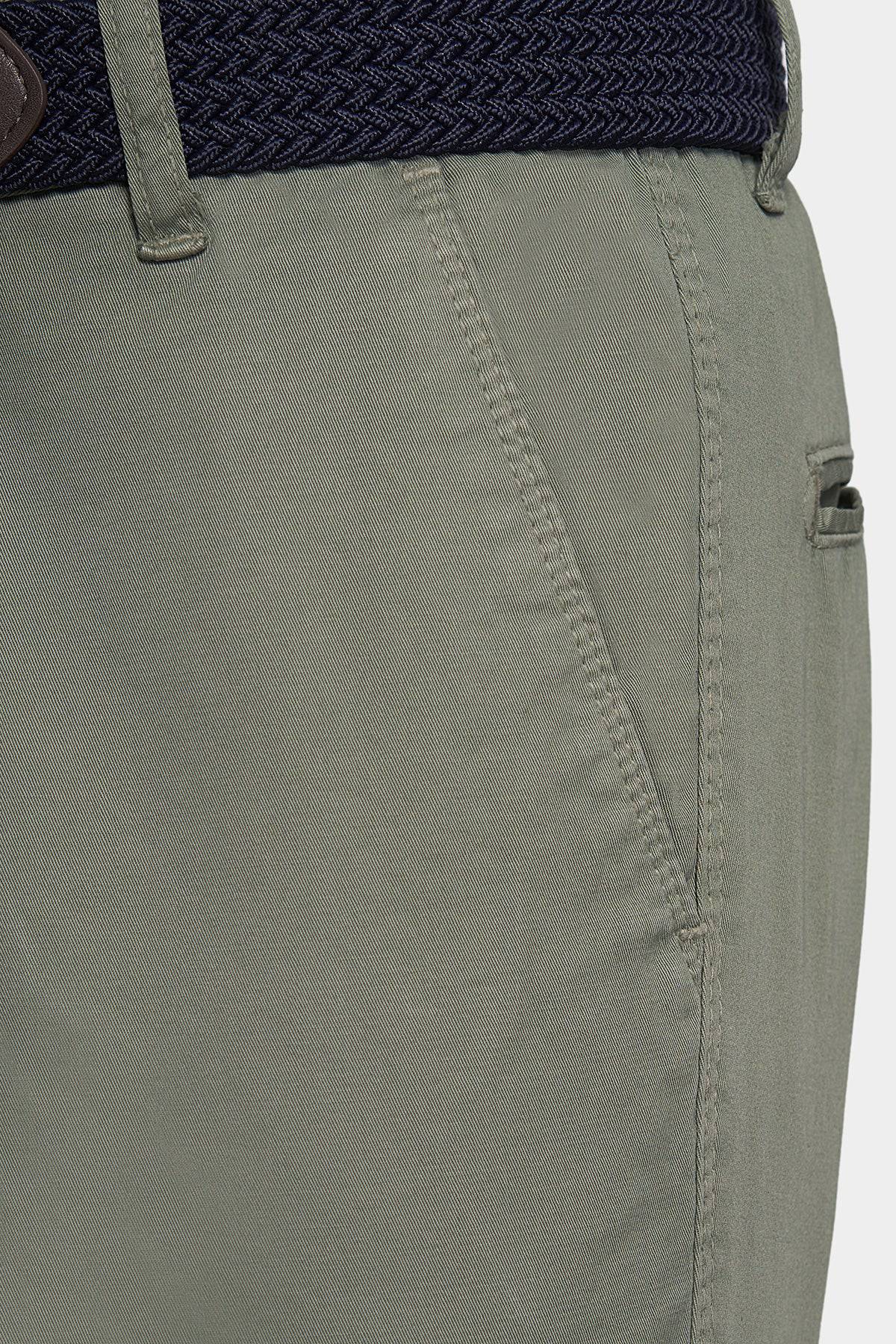 The Timeless Chino (Olive) - Bright Moons