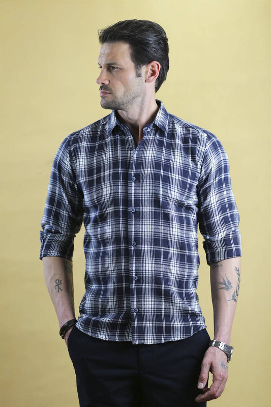 The Woodsman Shirt (The Navy Plaid) - Bright Moons