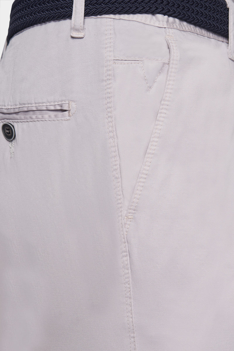 The Timeless Chino (Classic White)