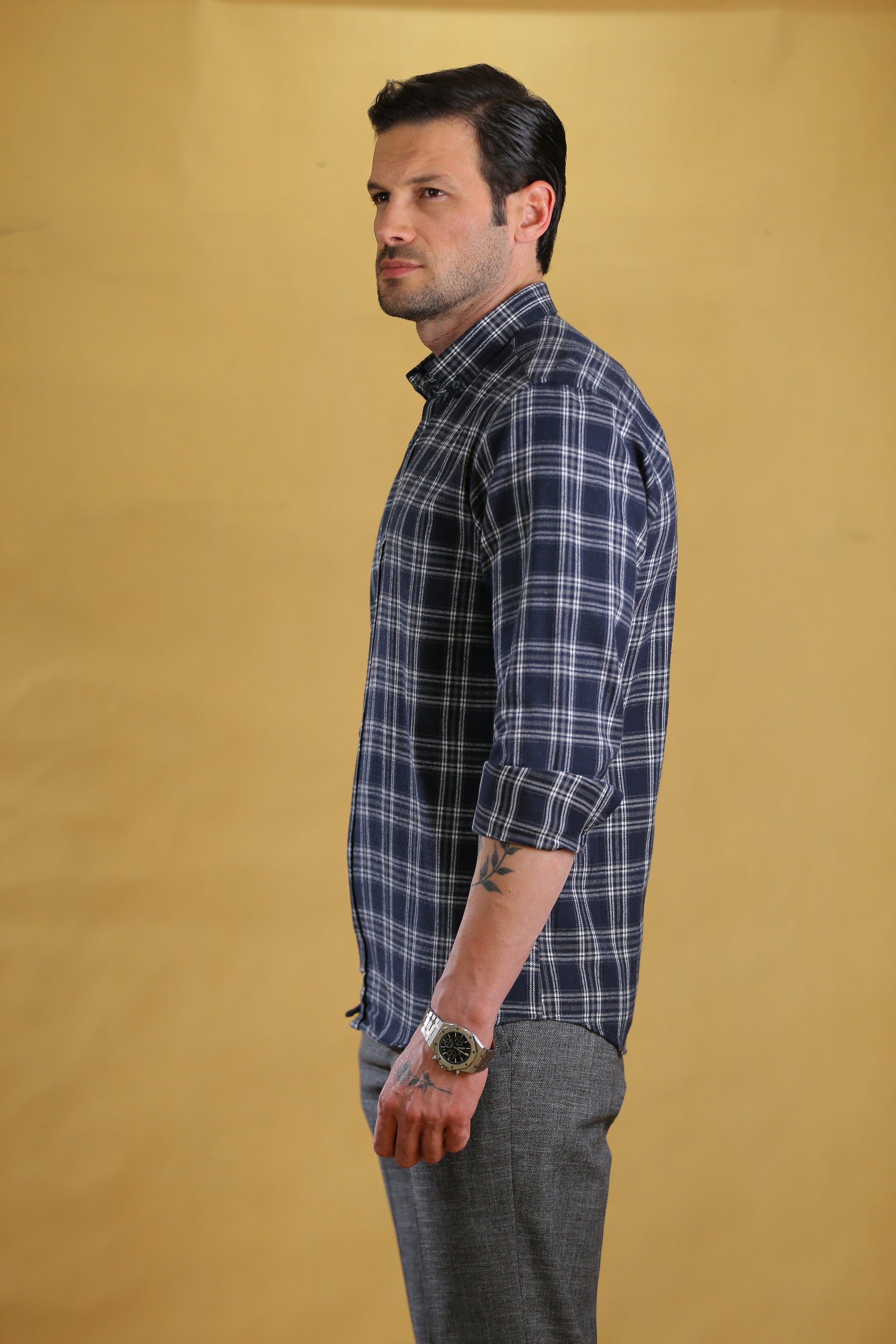 The Woodsman Shirt(Navy Plaid) - Bright Moons