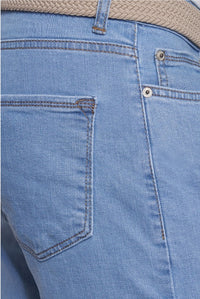 The Classic Jean (Lightwash)